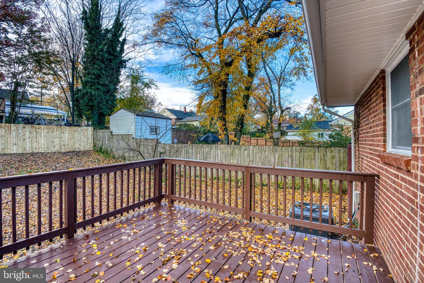 1607 Merrimac DRIVE