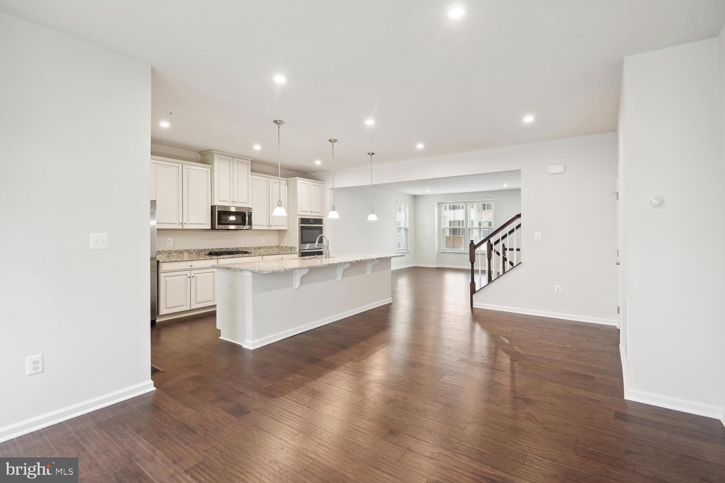 10012 Dorsey LANE