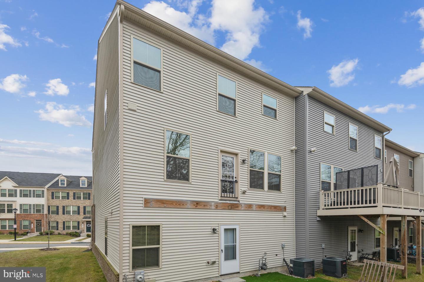 10012 Dorsey LANE
