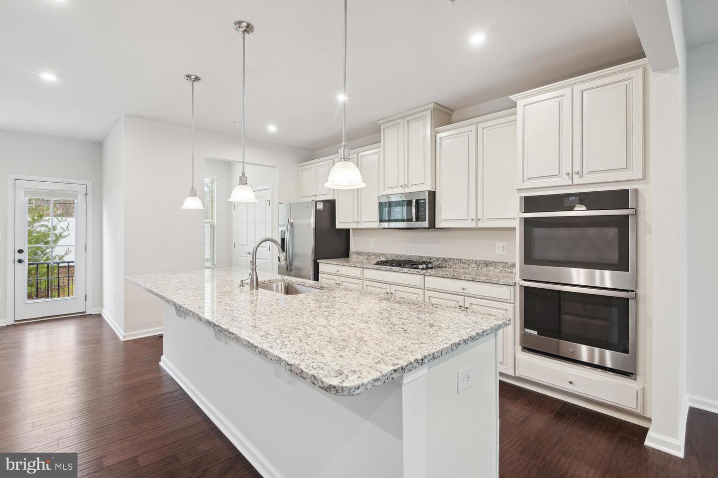 10012 Dorsey LANE