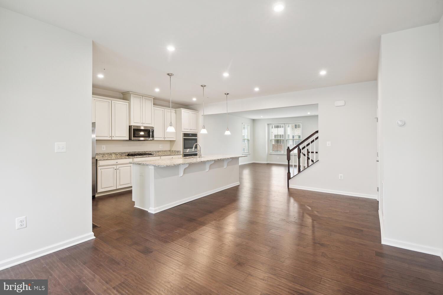 10012 Dorsey LANE