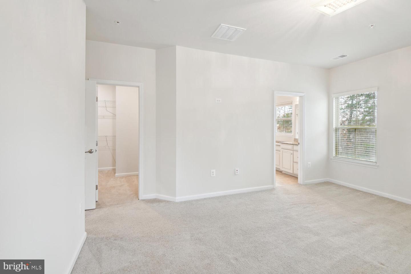 10012 Dorsey LANE