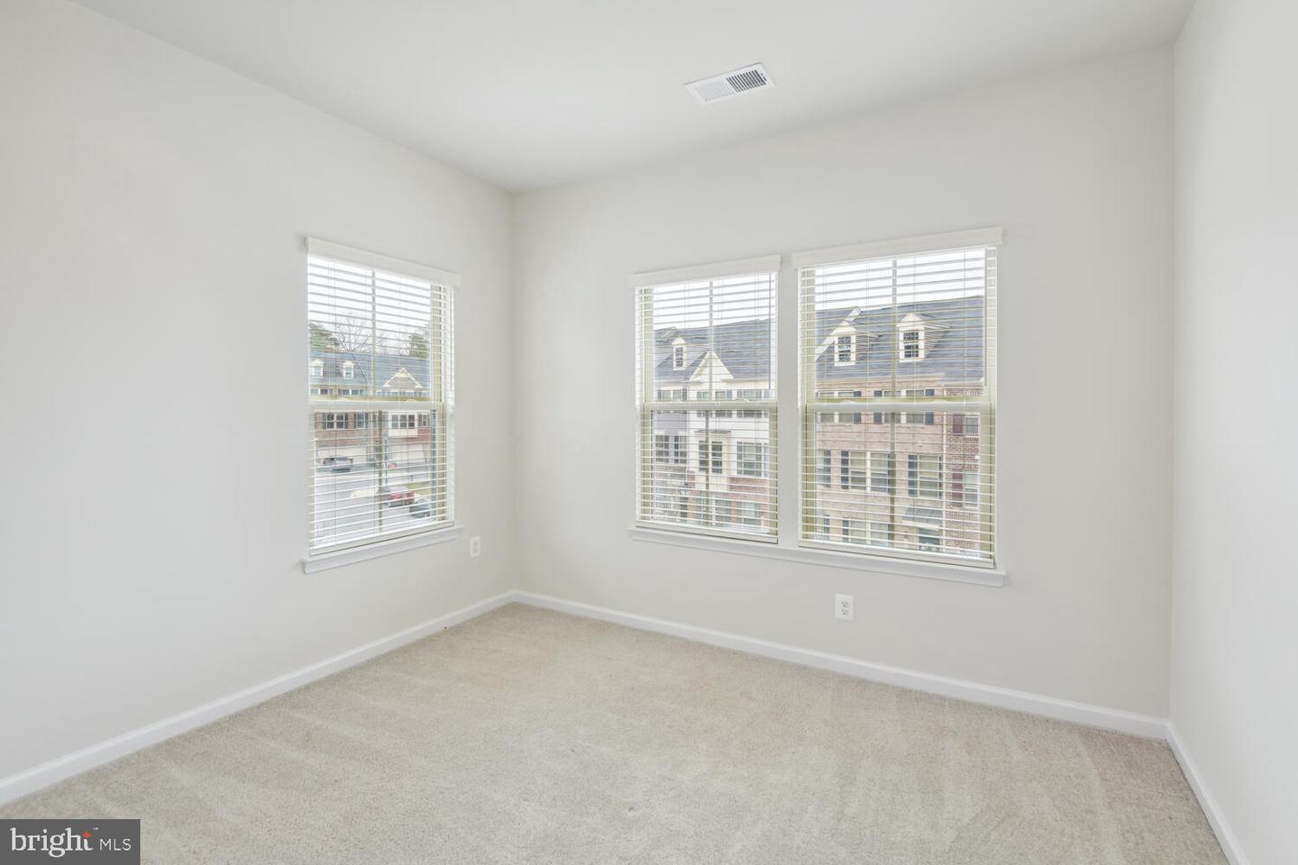 10012 Dorsey LANE