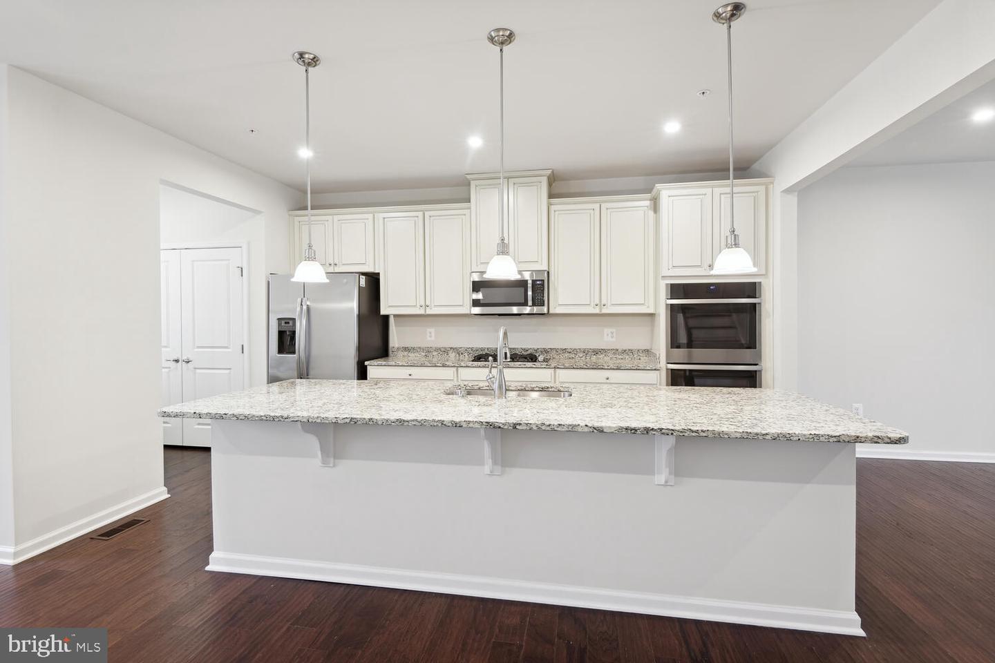10012 Dorsey LANE
