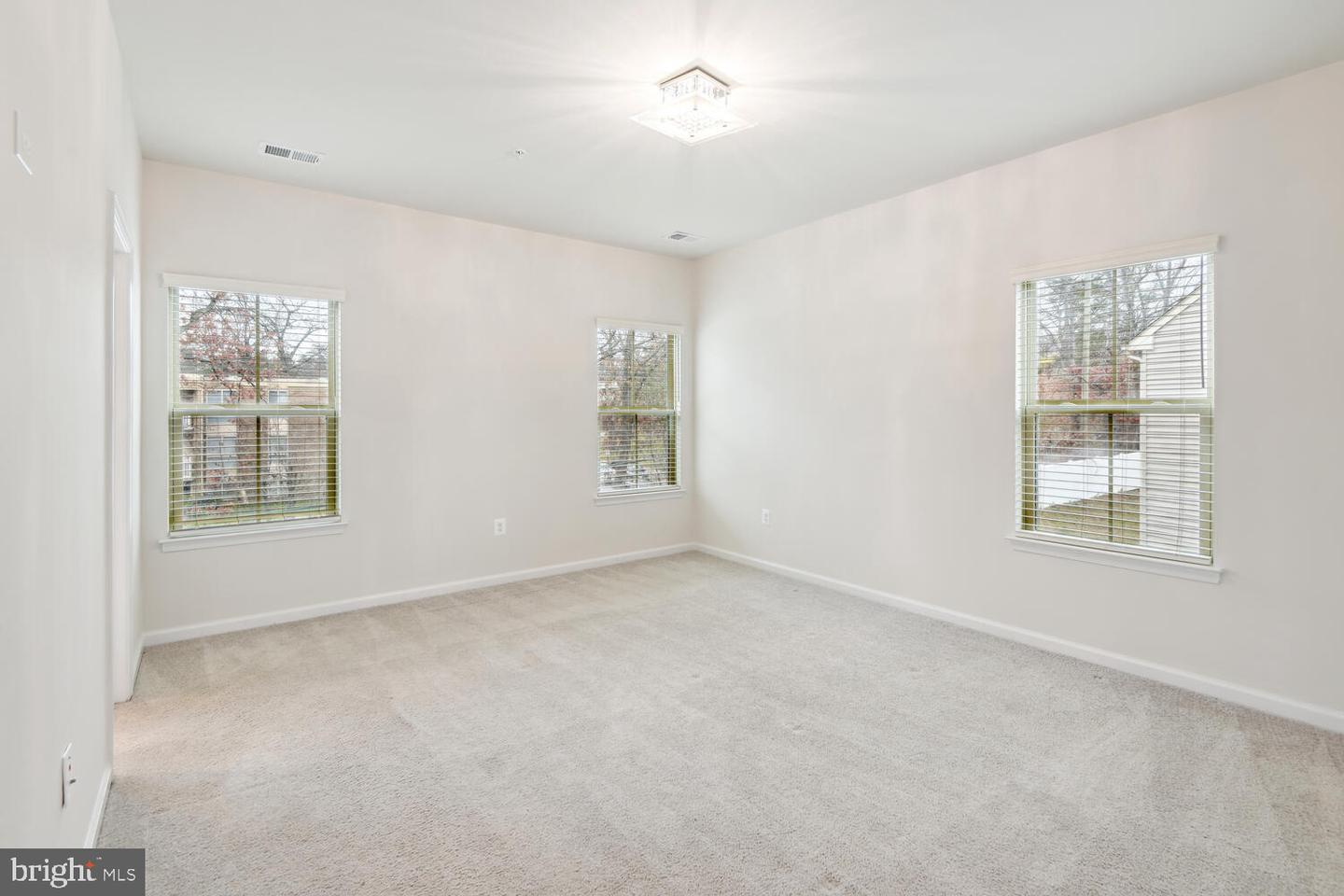 10012 Dorsey LANE