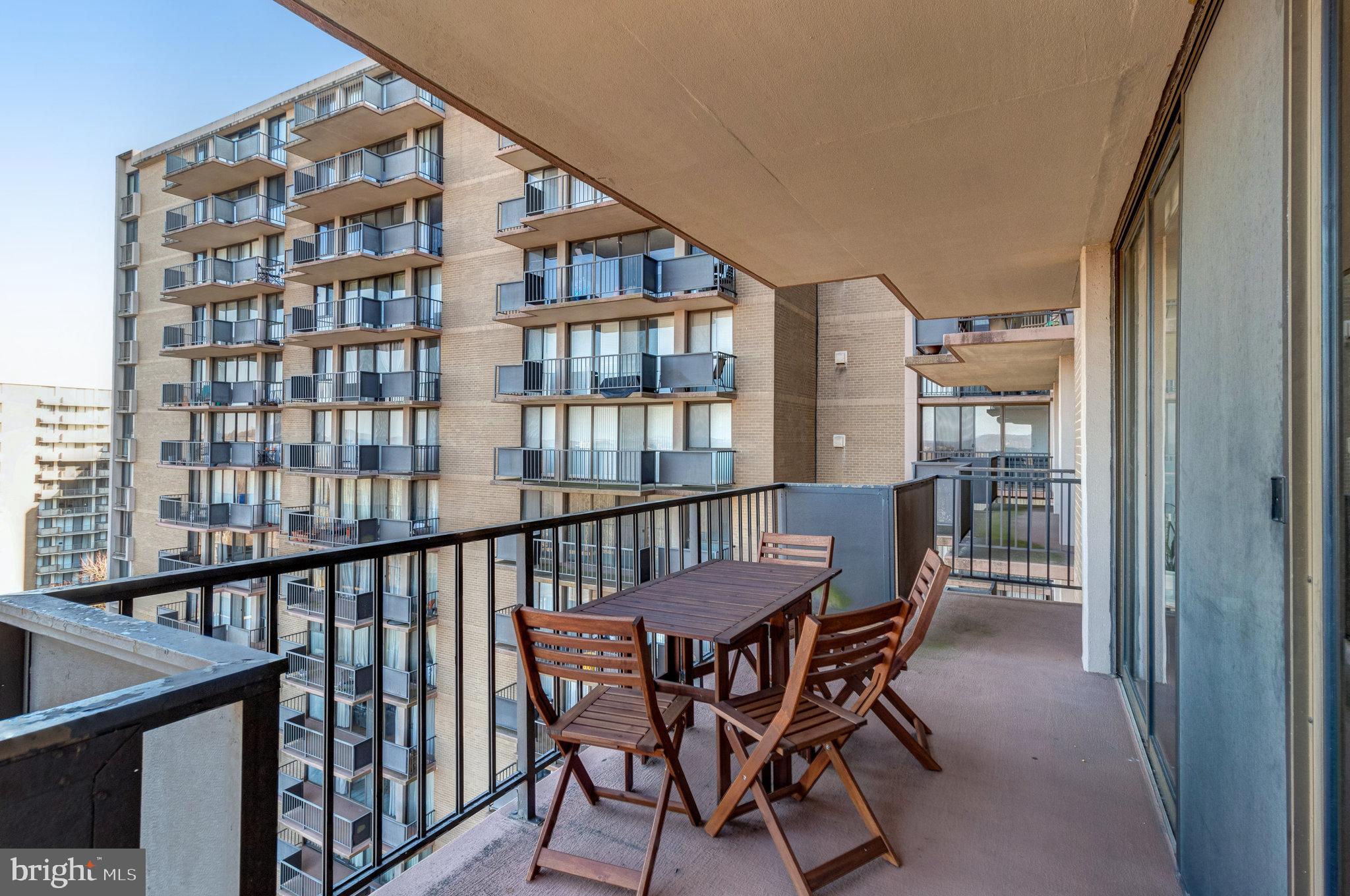 6100 Westchester Park Drive Unit: 1218