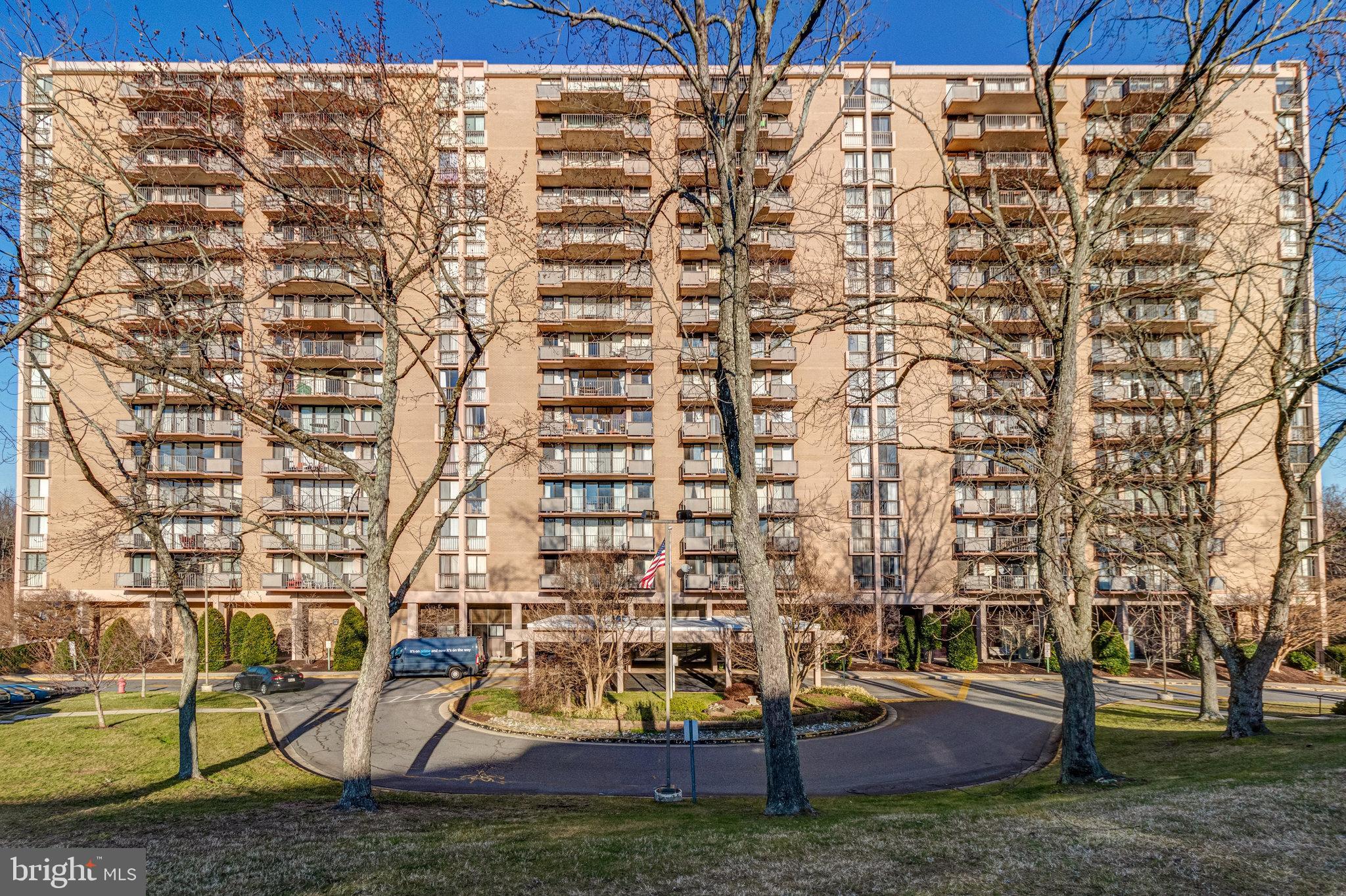 6100 Westchester Park Drive Unit: 1218