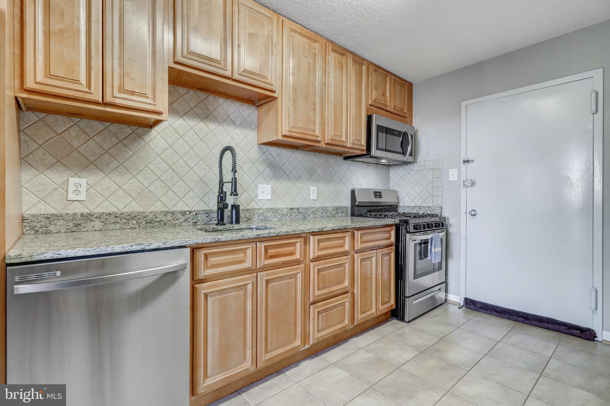 6100 Westchester Park Drive Unit: 1218