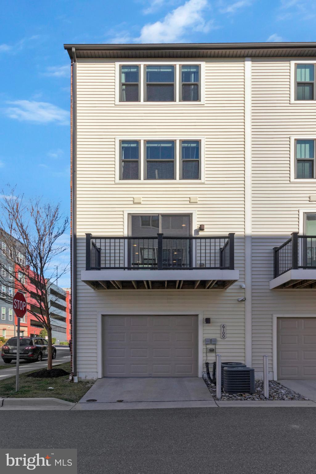 6100 Enquirer St