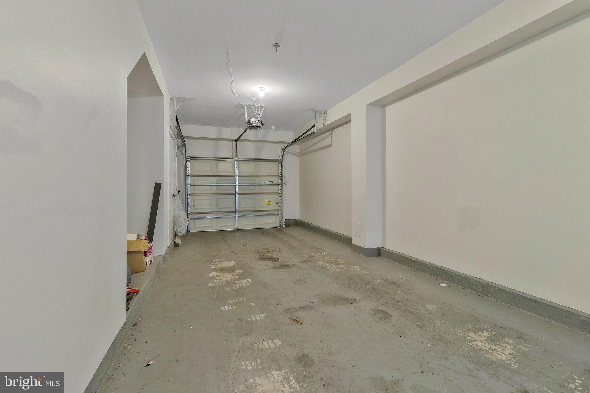 6100 Enquirer St