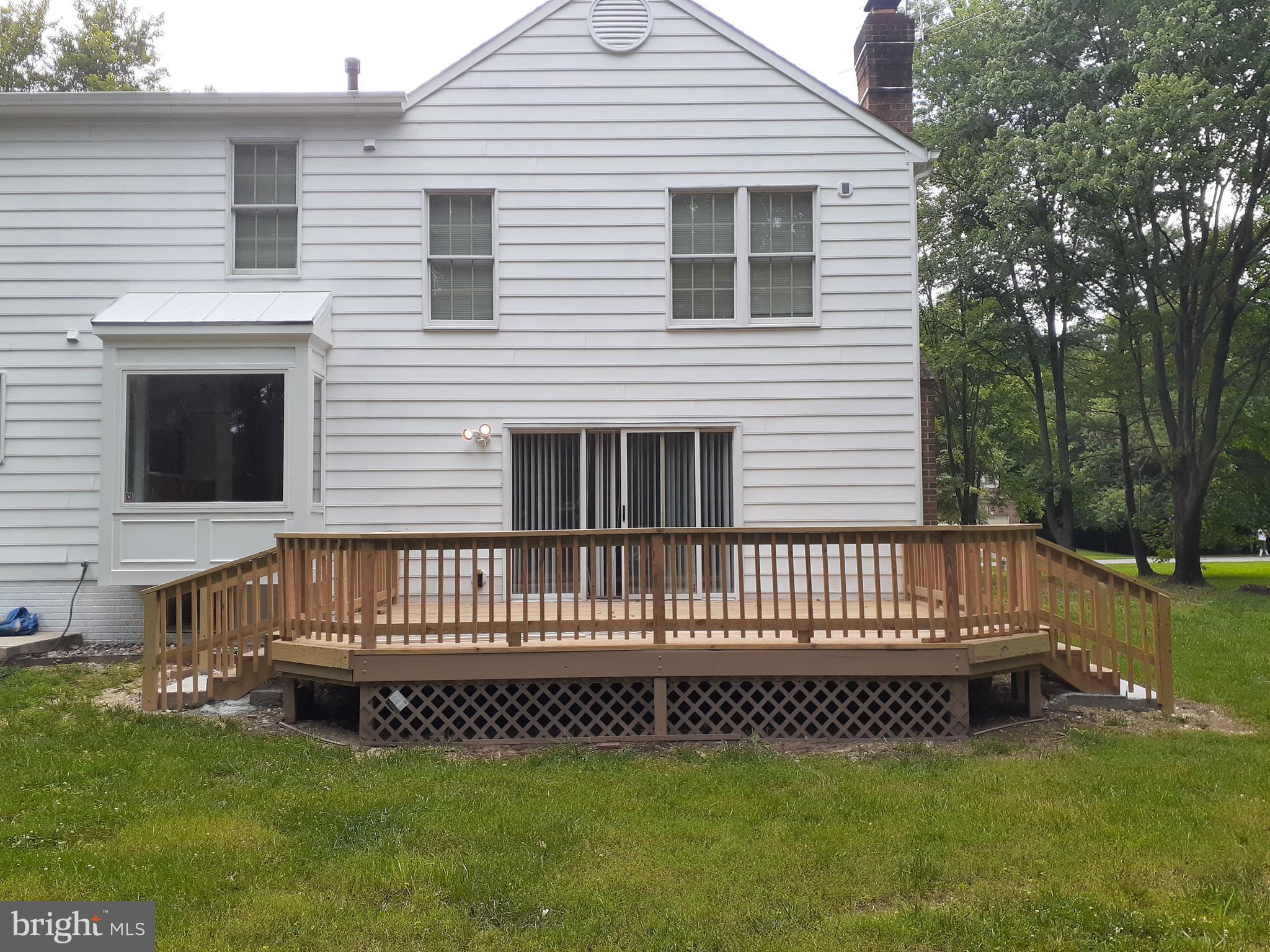 305 Battersea Ln
