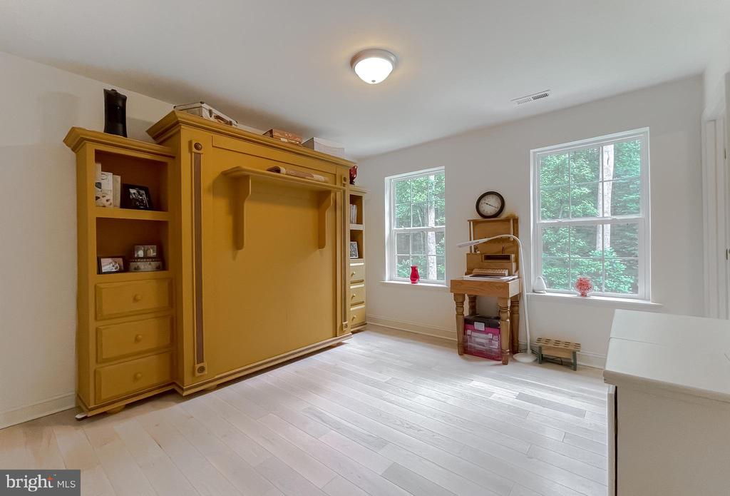 22108 GARRETTS CHANCE COURT