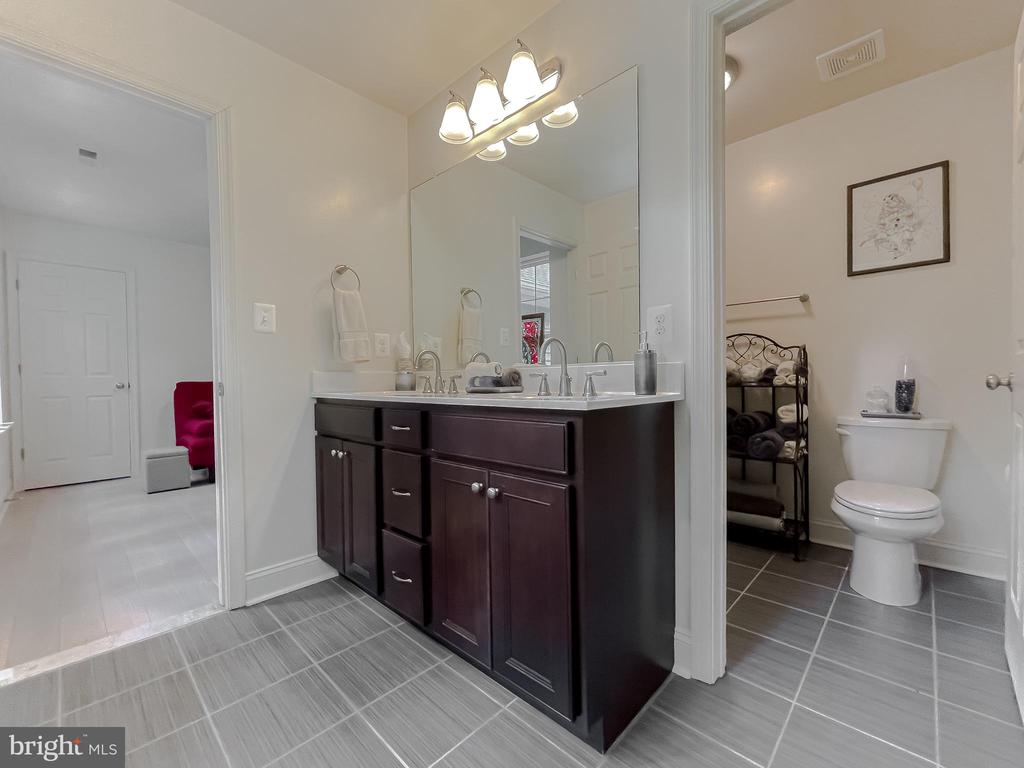 22108 GARRETTS CHANCE COURT