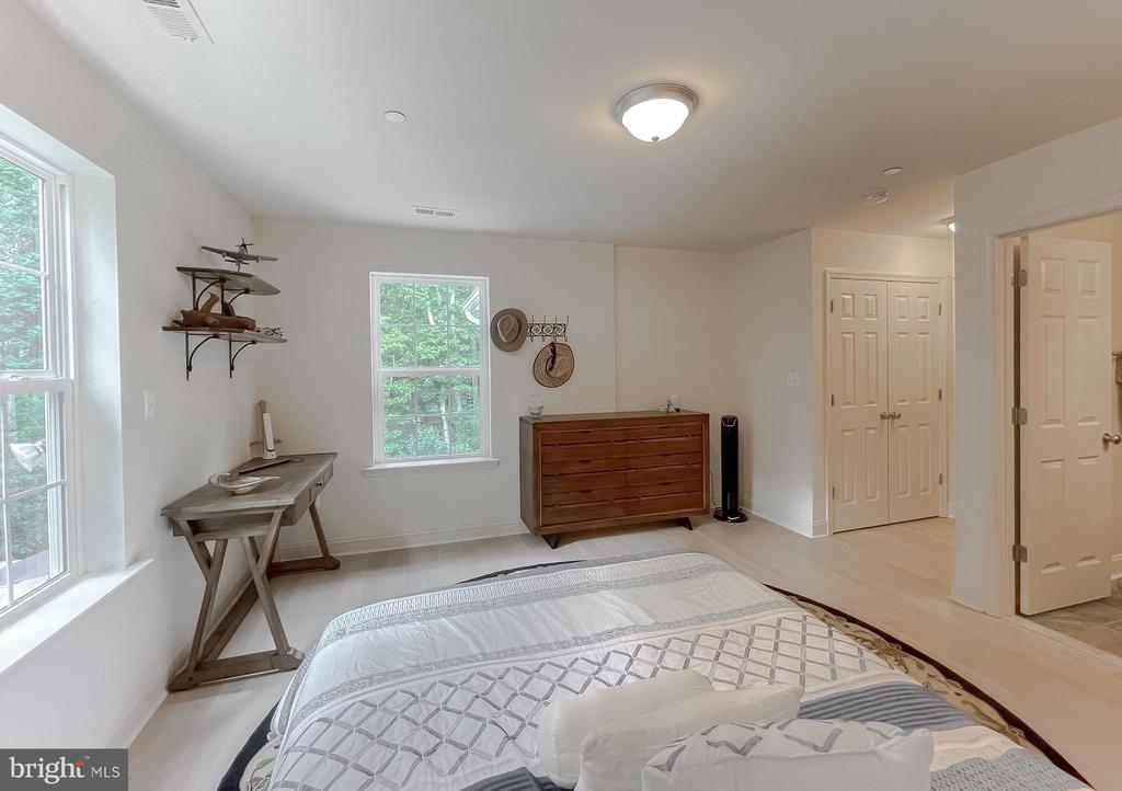 22108 GARRETTS CHANCE COURT