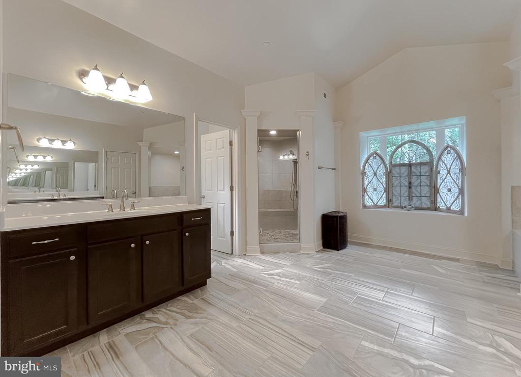 22108 GARRETTS CHANCE COURT