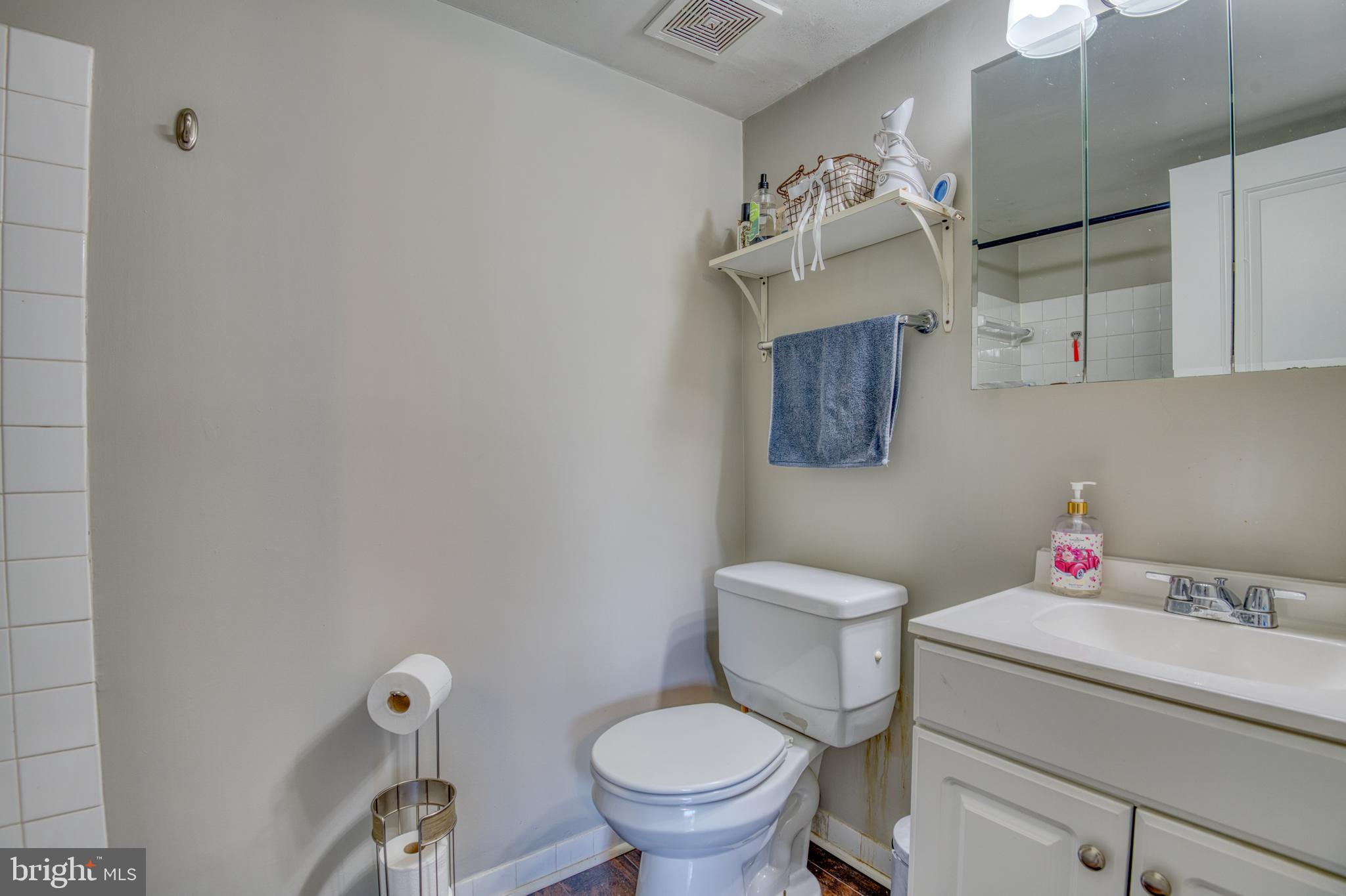 15615 Dorset Rd #203