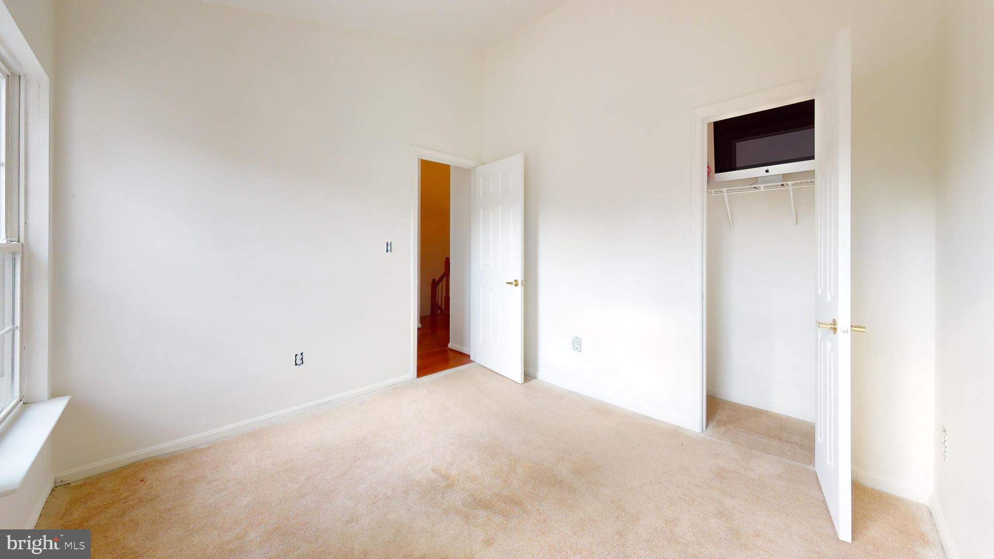 1921 Woodshade Ct
