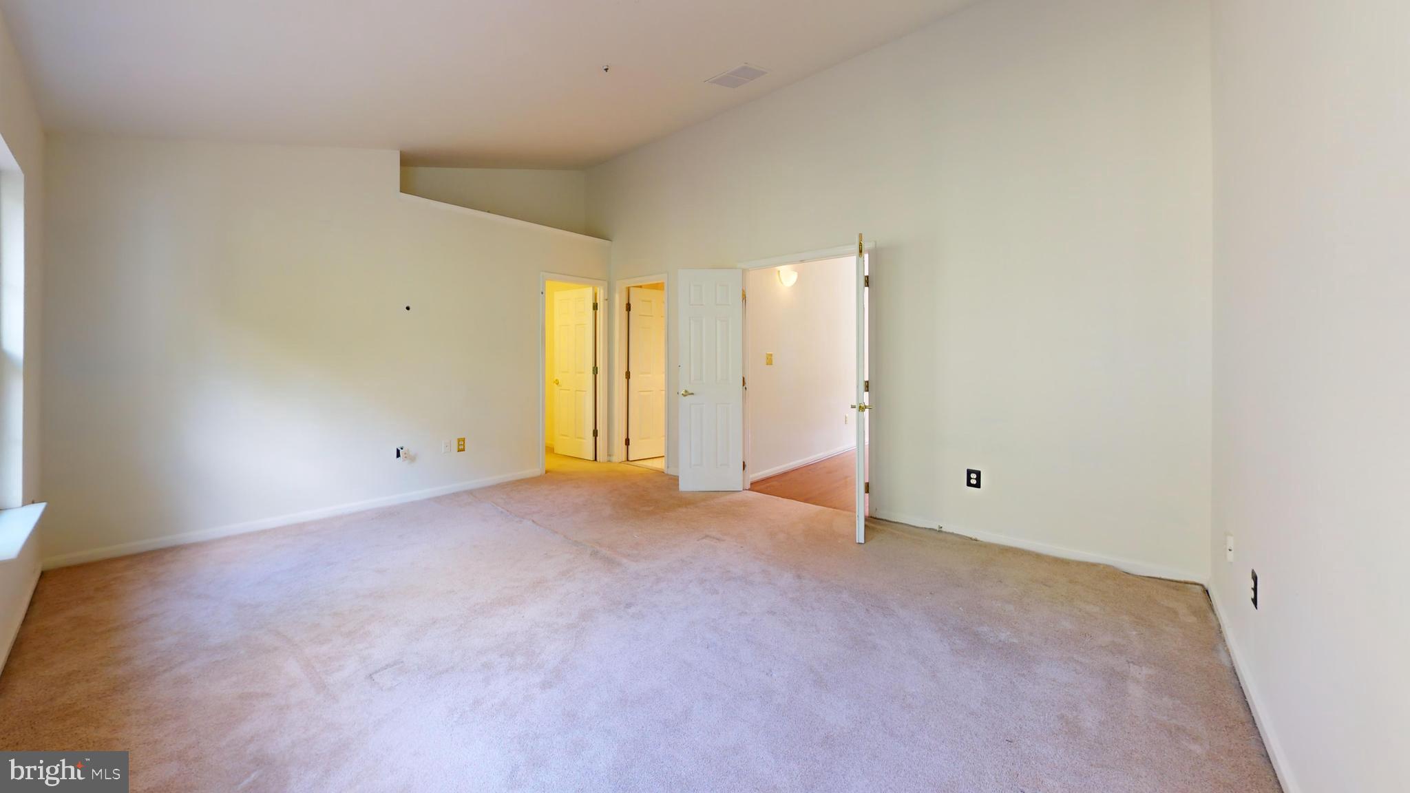 1921 Woodshade Ct