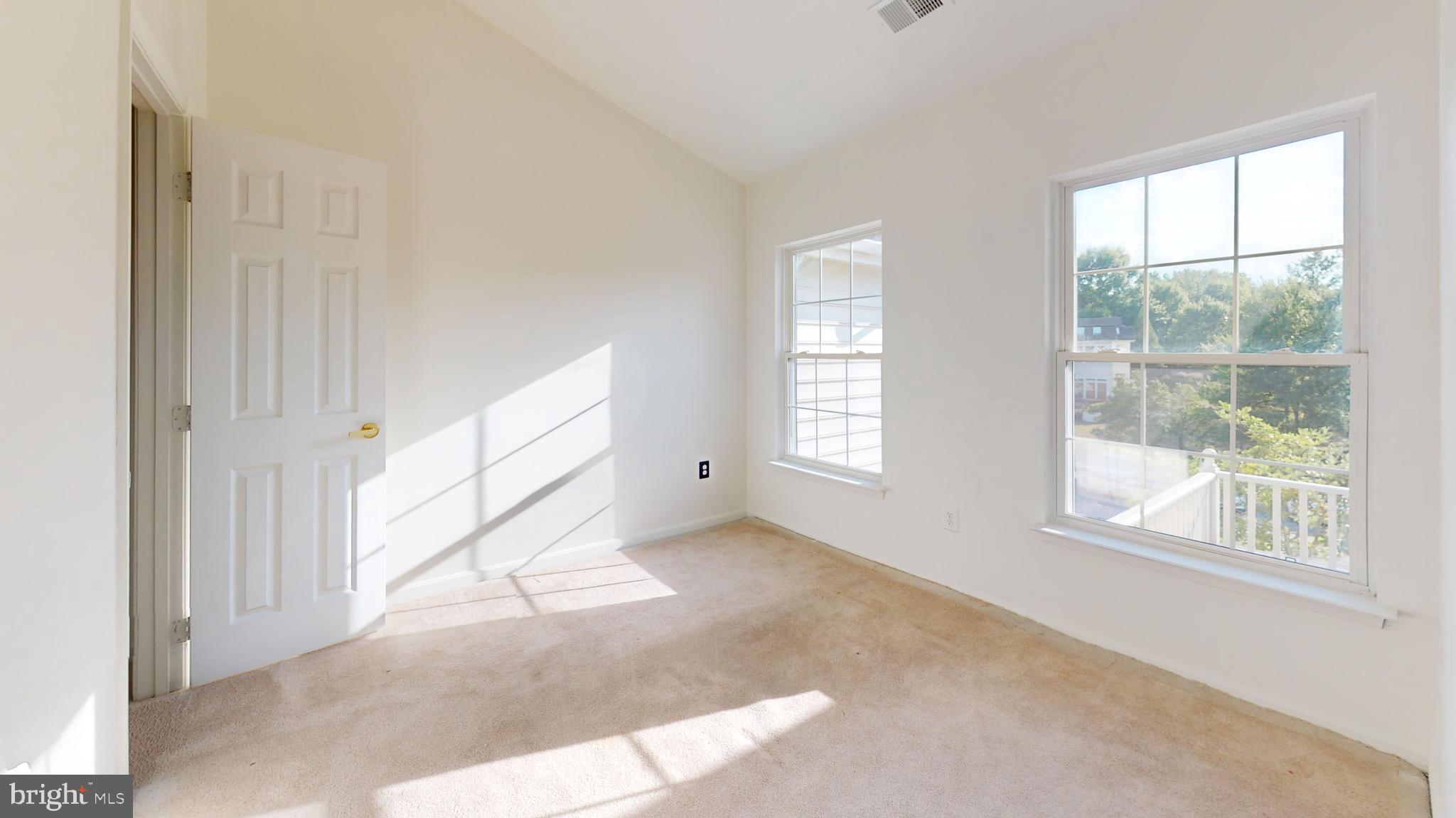 1921 Woodshade Ct