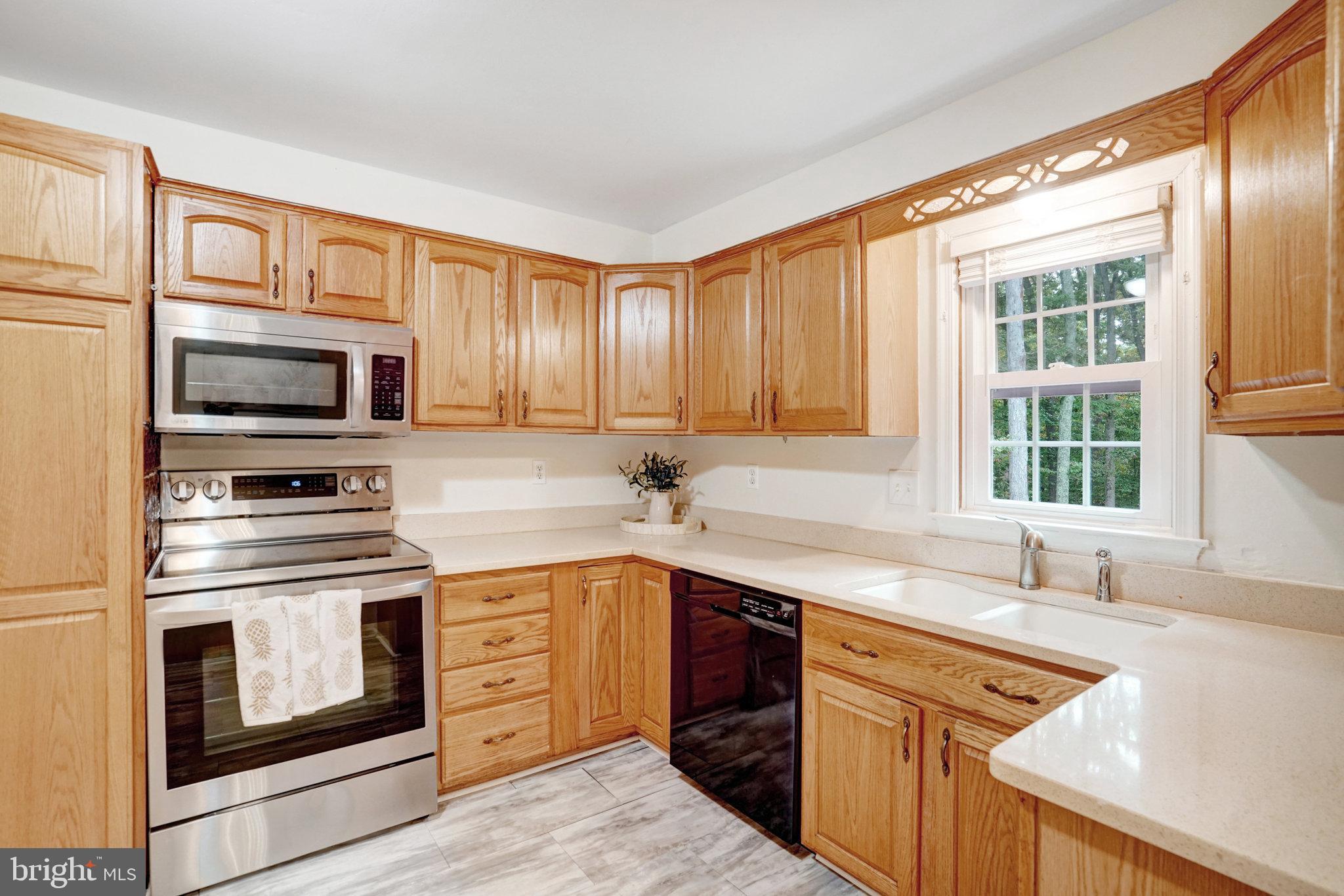 11009 Hidden Creek Ct