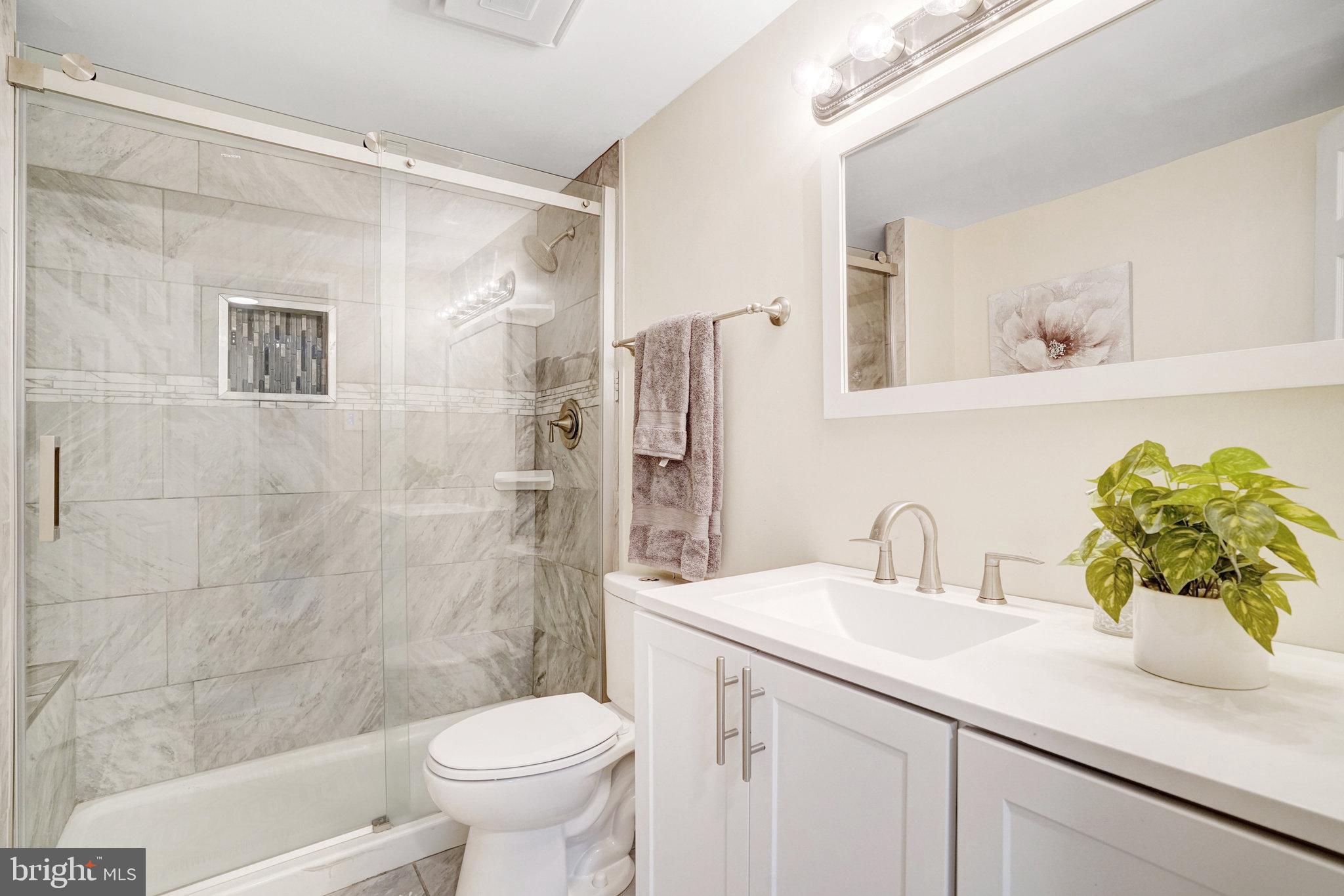 11009 Hidden Creek Ct