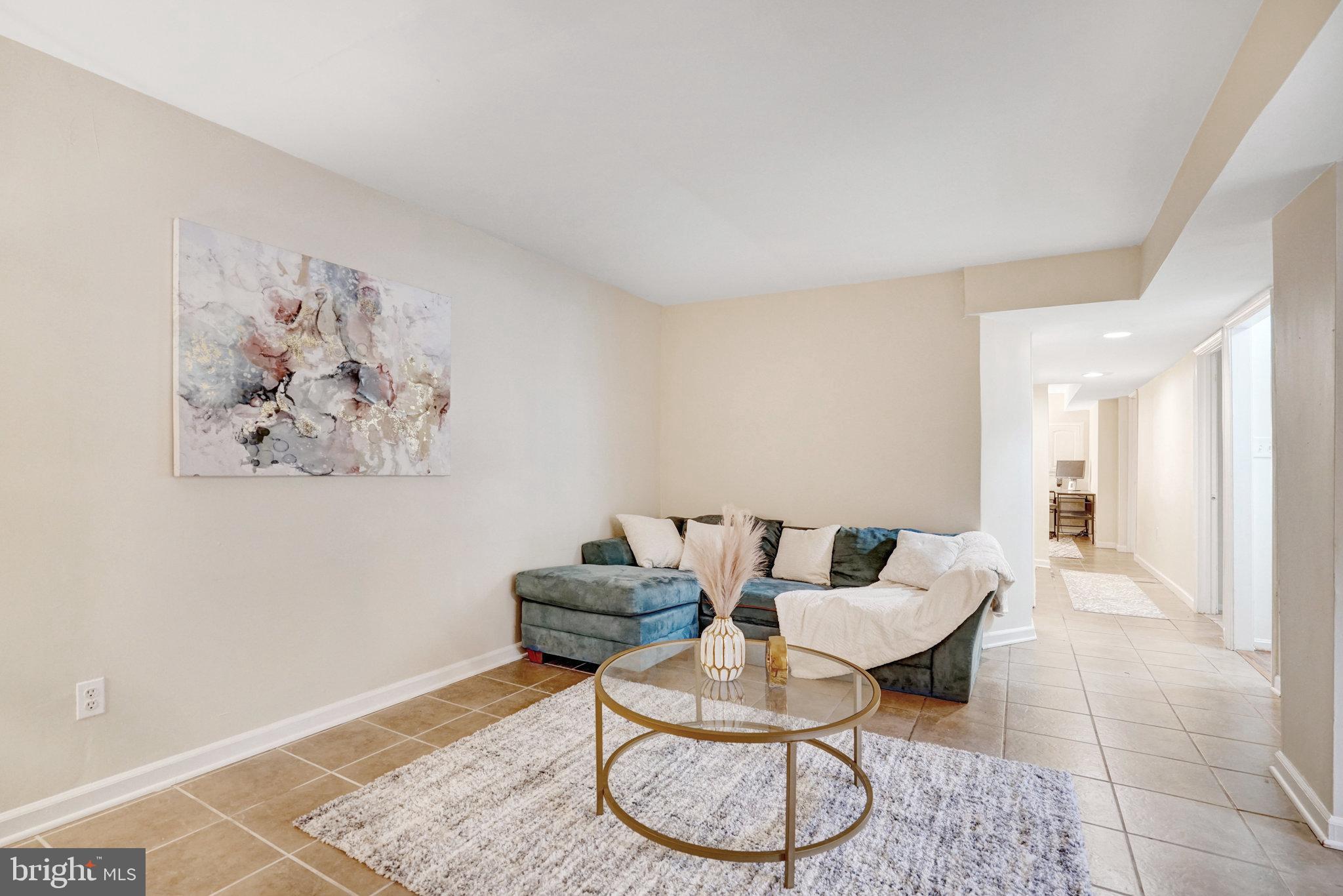 11009 Hidden Creek Ct