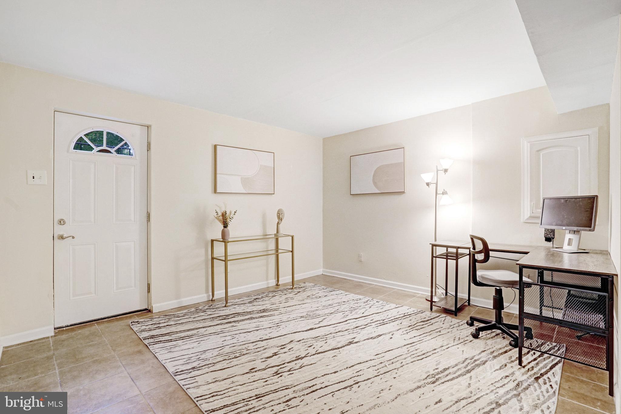 11009 Hidden Creek Ct