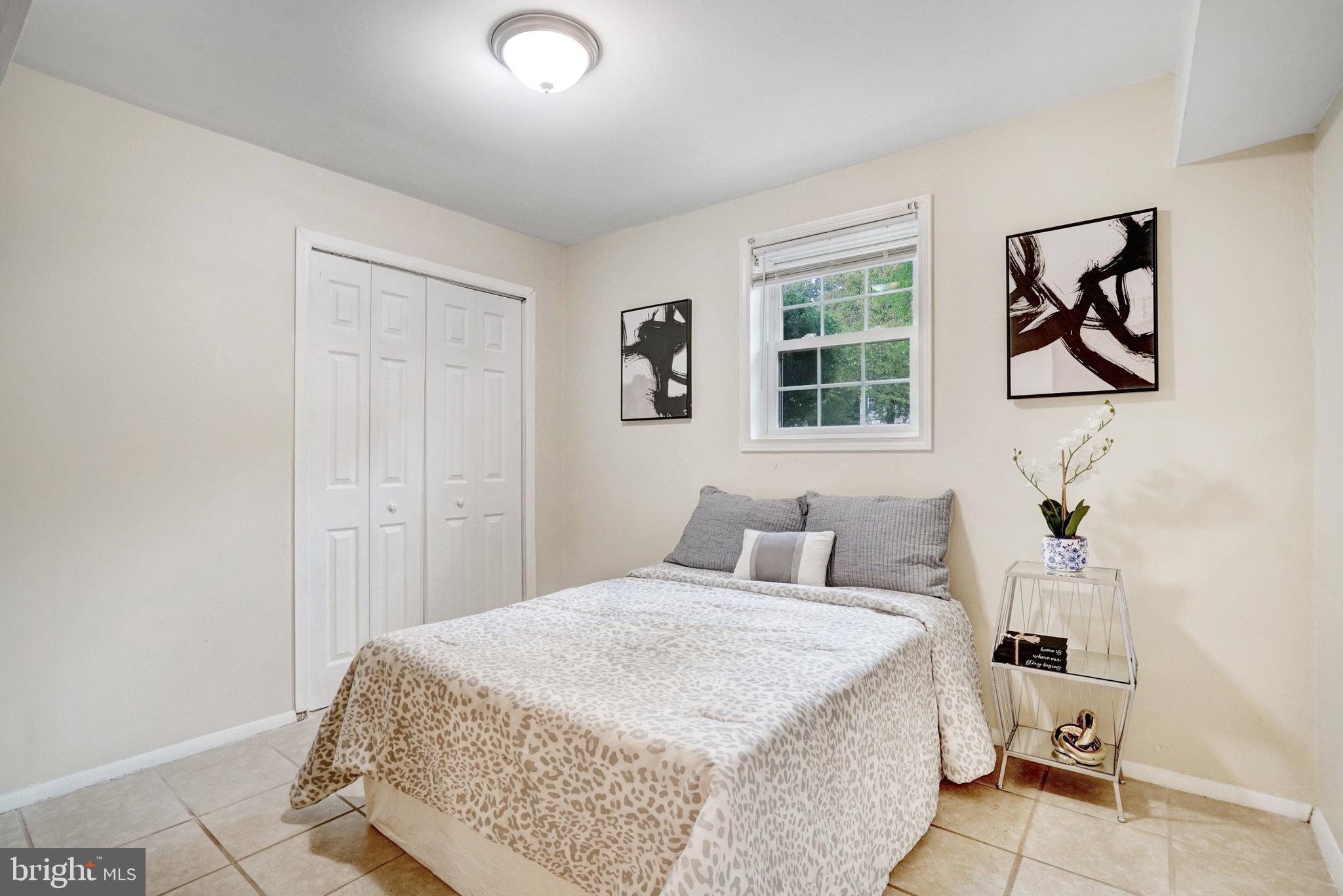 11009 Hidden Creek Ct