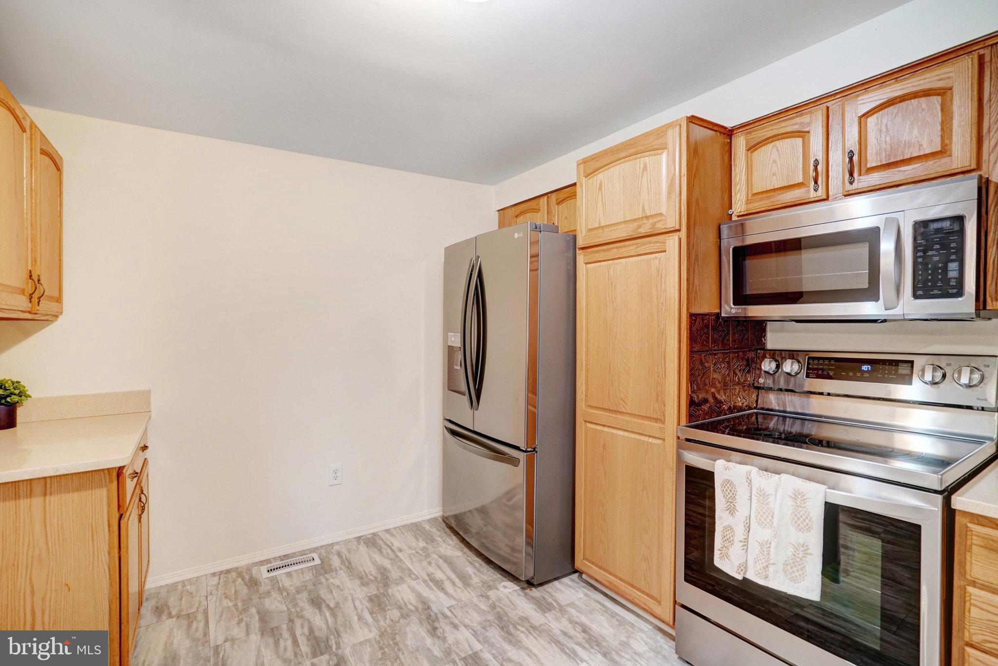11009 Hidden Creek Ct