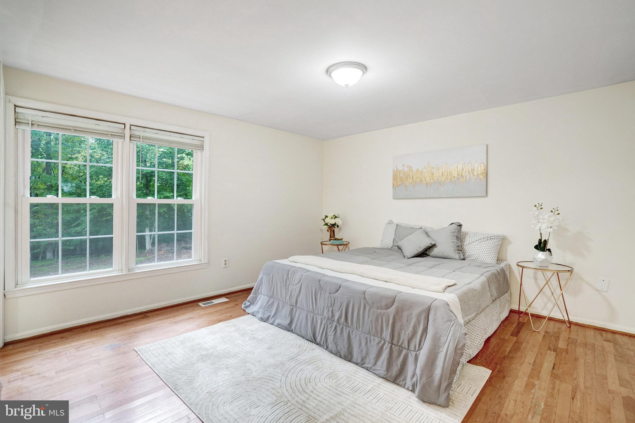 11009 Hidden Creek Ct