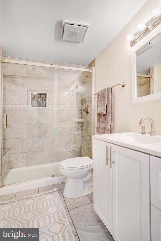 11009 Hidden Creek Ct