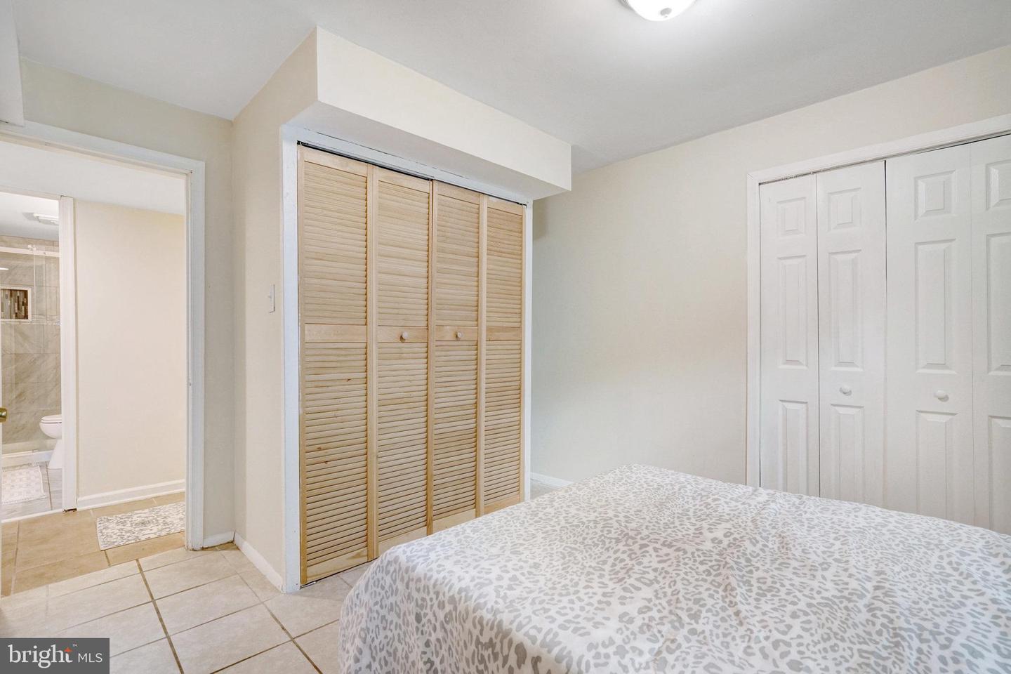 11009 Hidden Creek Ct