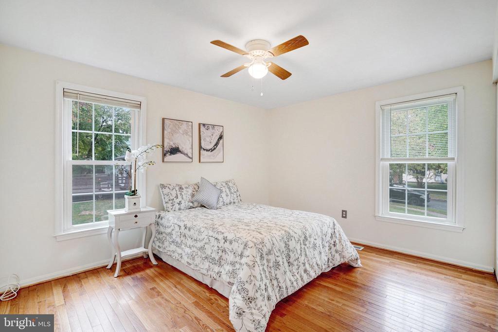 11009 Hidden Creek Ct