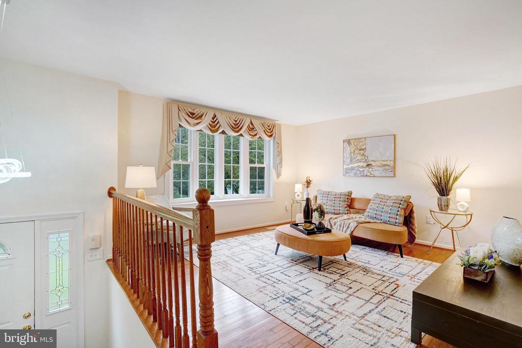11009 Hidden Creek Ct
