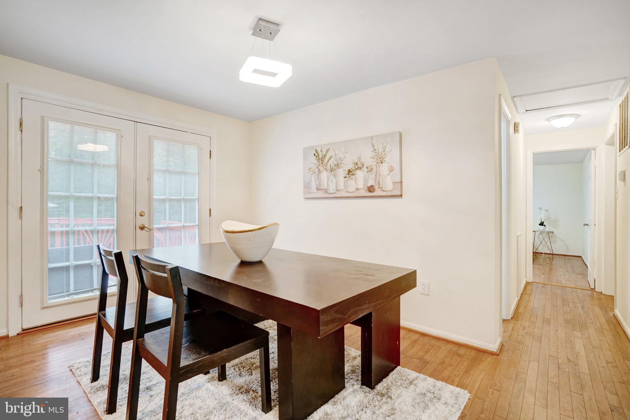 11009 Hidden Creek Ct