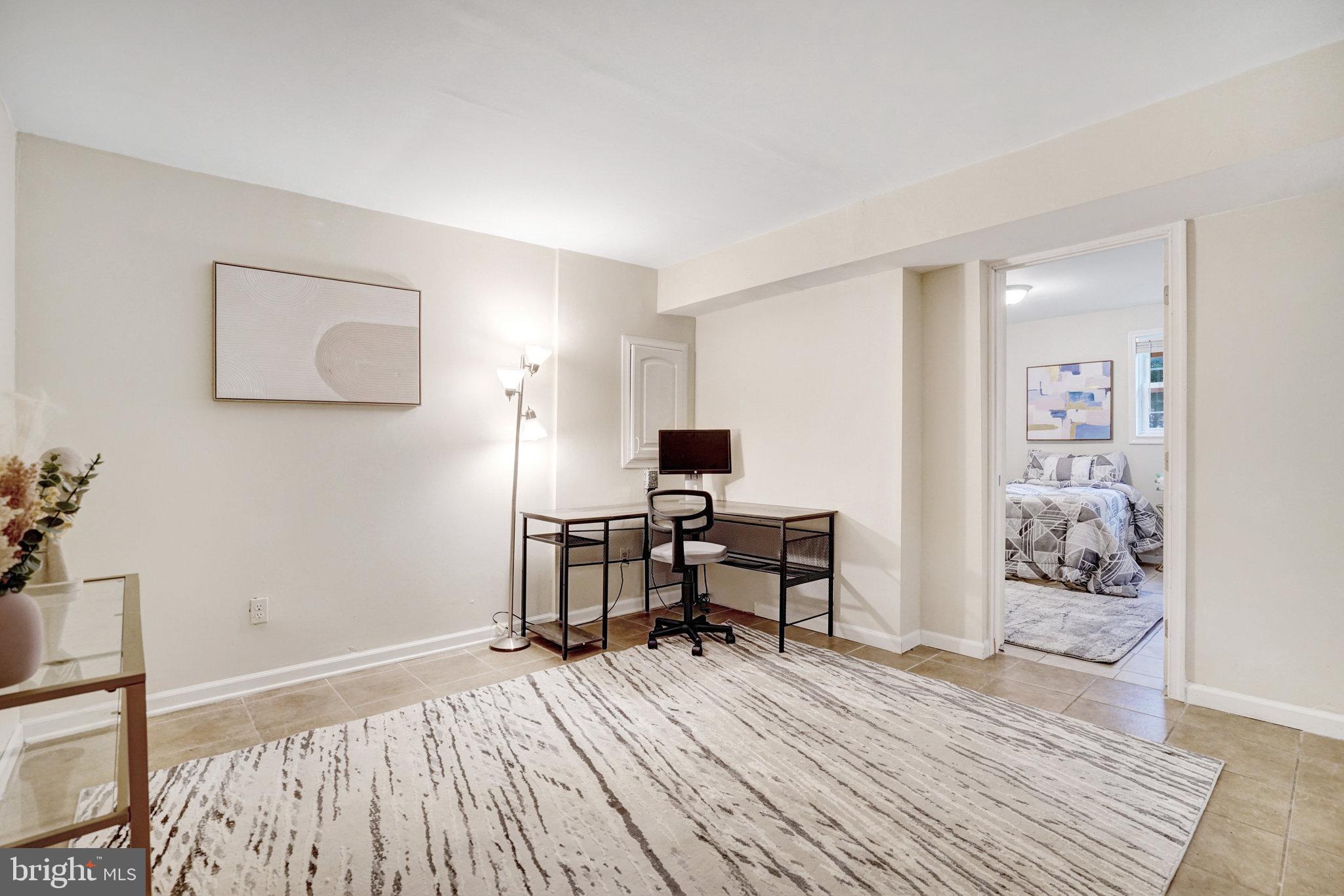 11009 Hidden Creek Ct