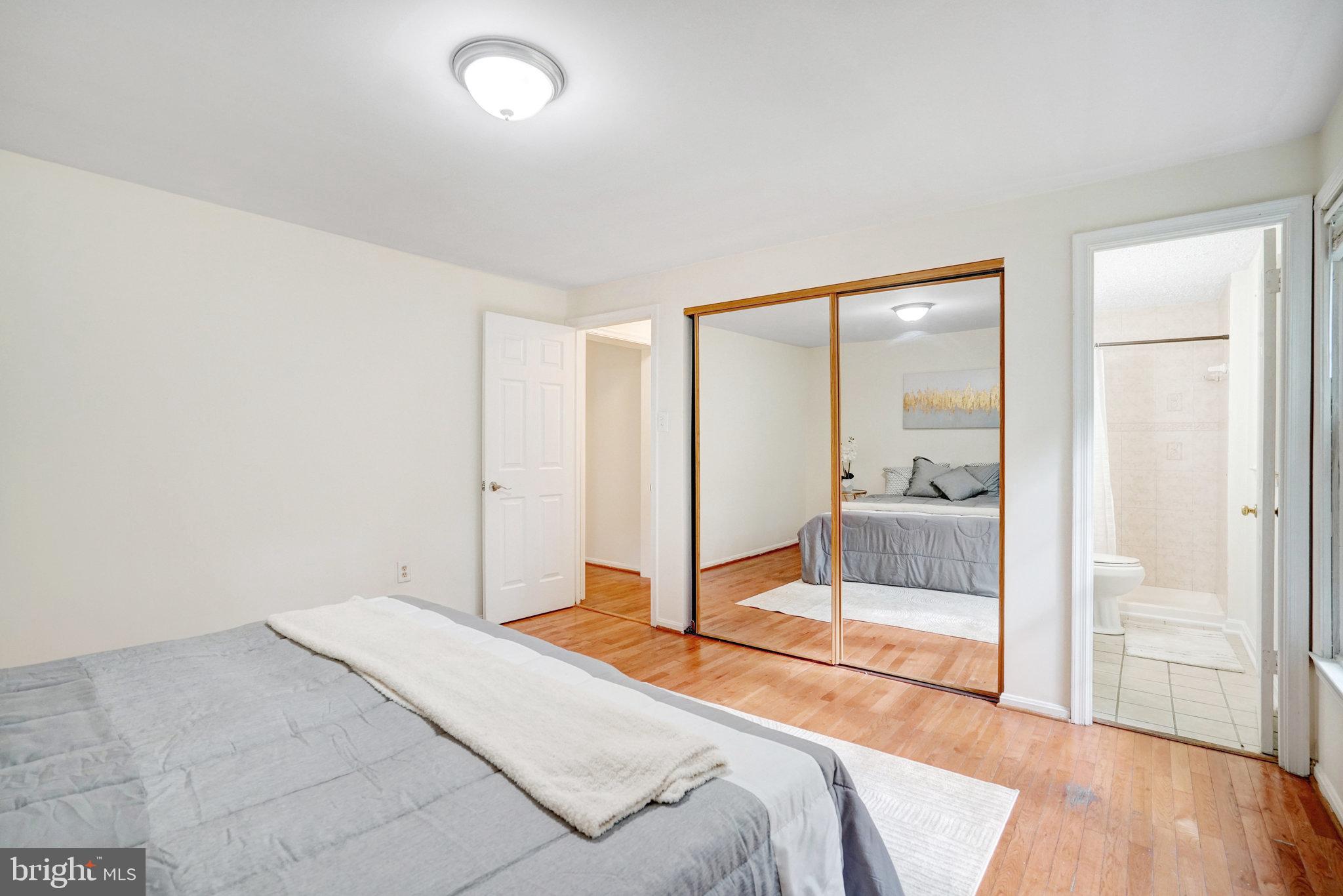 11009 Hidden Creek Ct