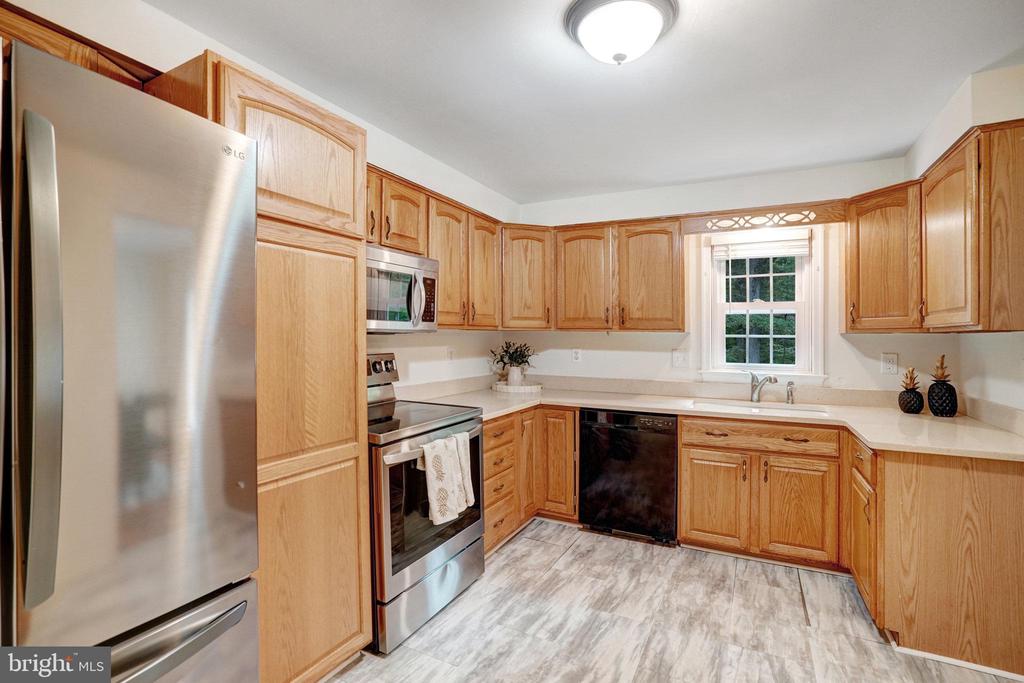 11009 Hidden Creek Ct