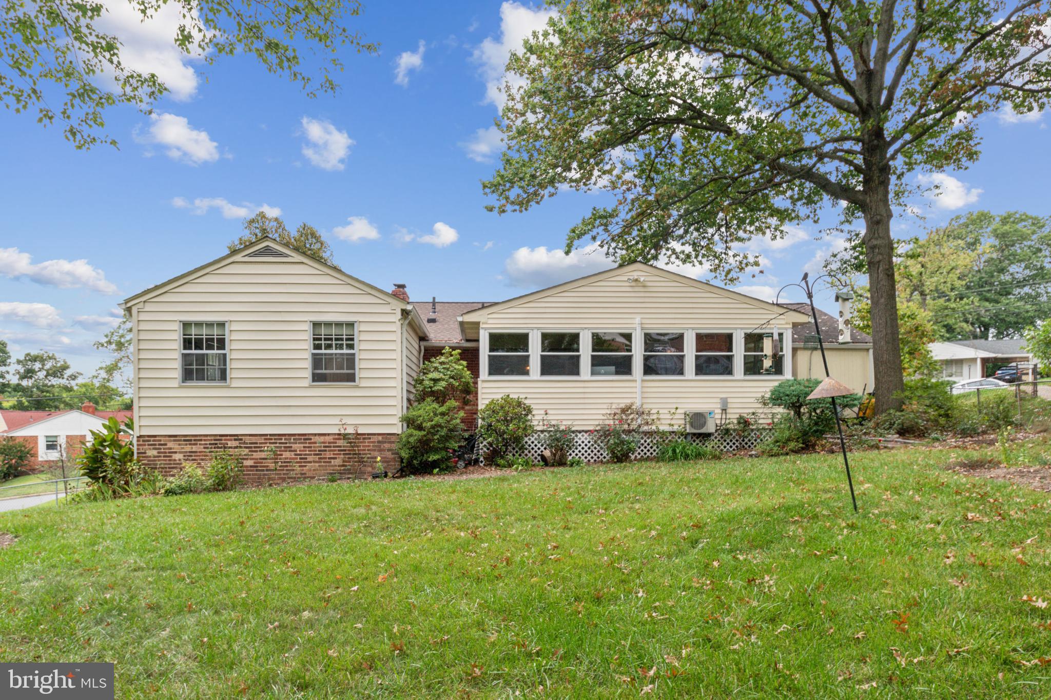 13027 Ingleside Dr