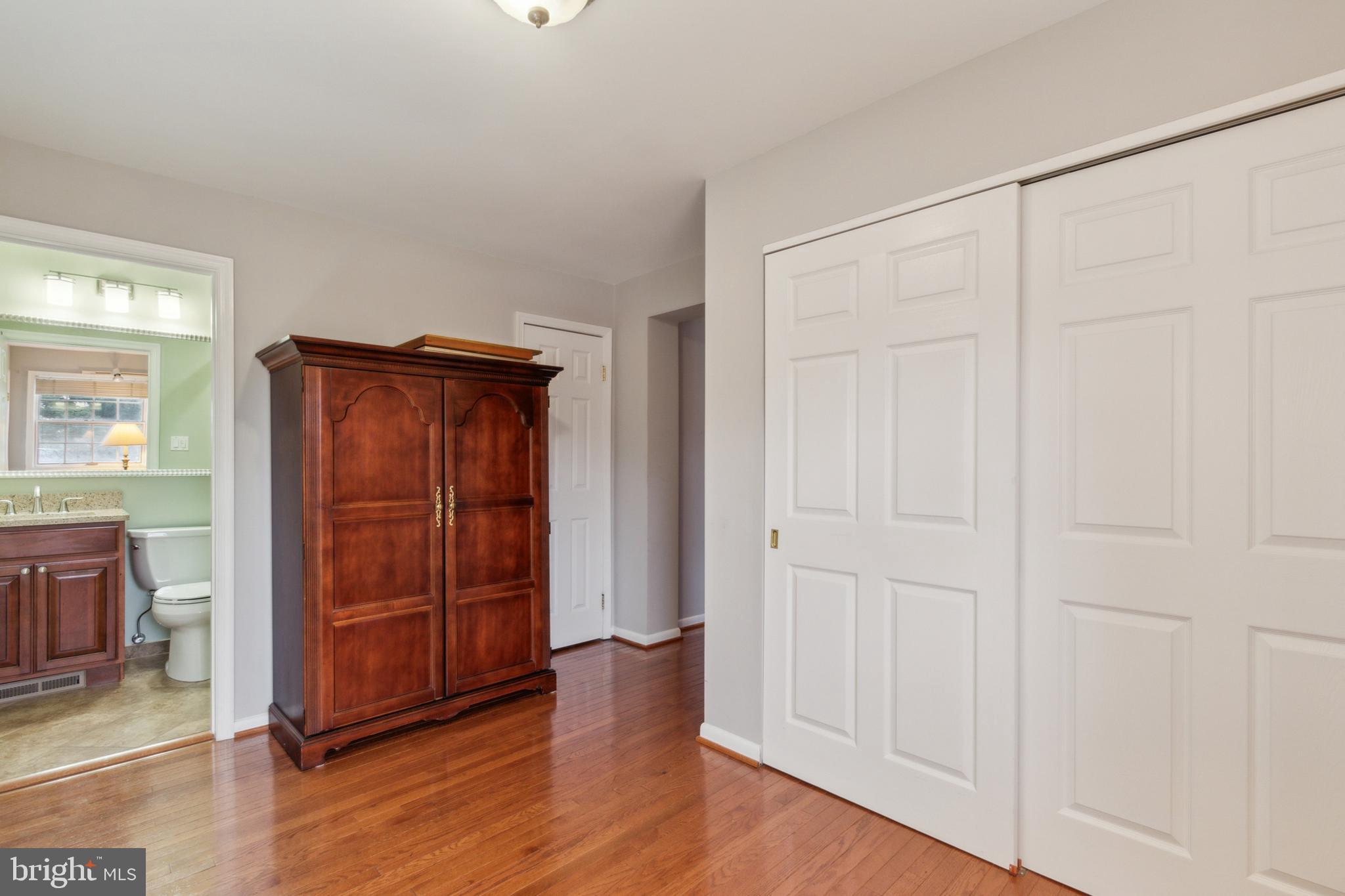 13027 Ingleside Dr