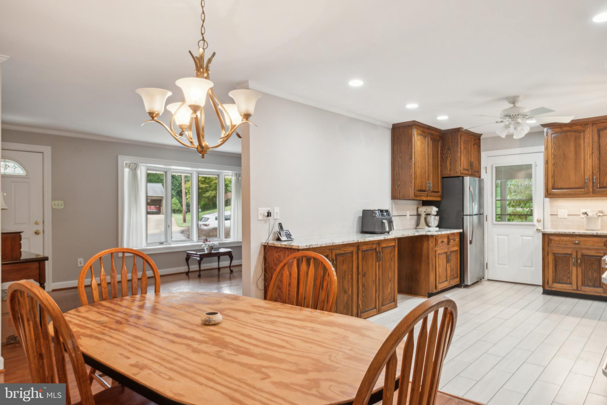 13027 Ingleside Dr