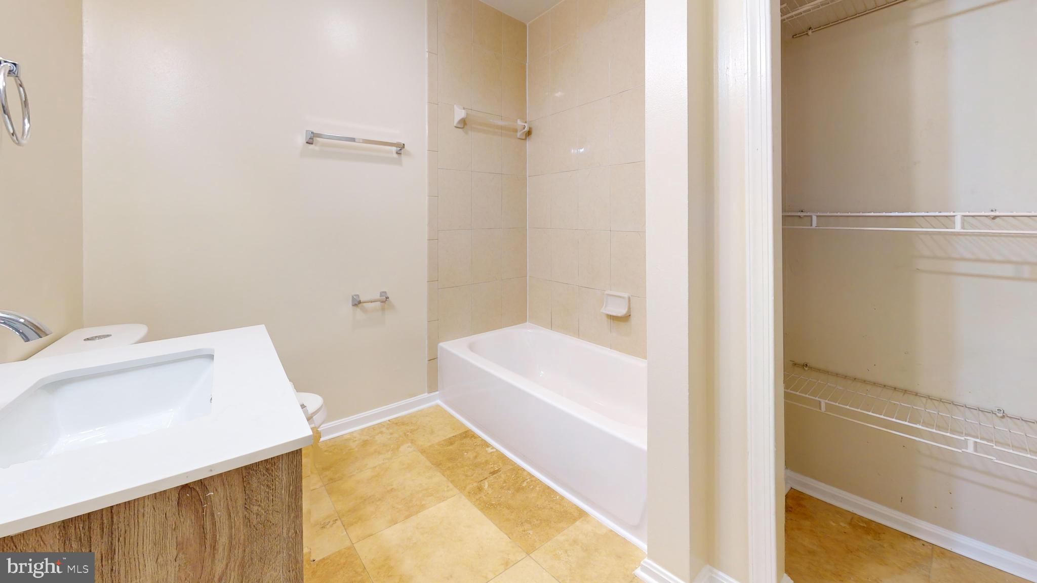 2071 Alice Ave #2071-104