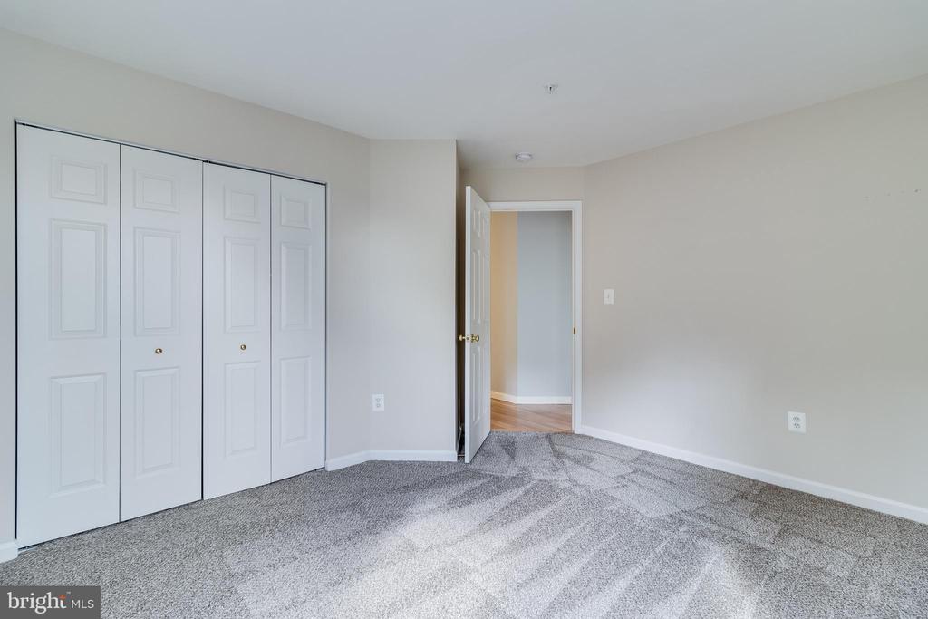 8707 FRAN DEL DRIVE