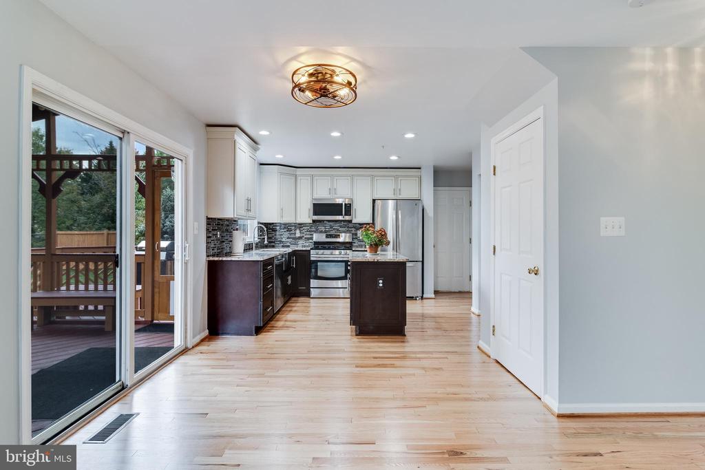 8707 FRAN DEL DRIVE