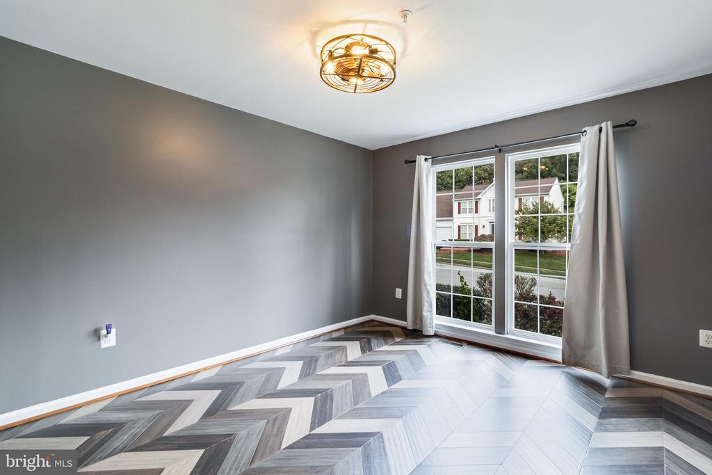 8707 FRAN DEL DRIVE