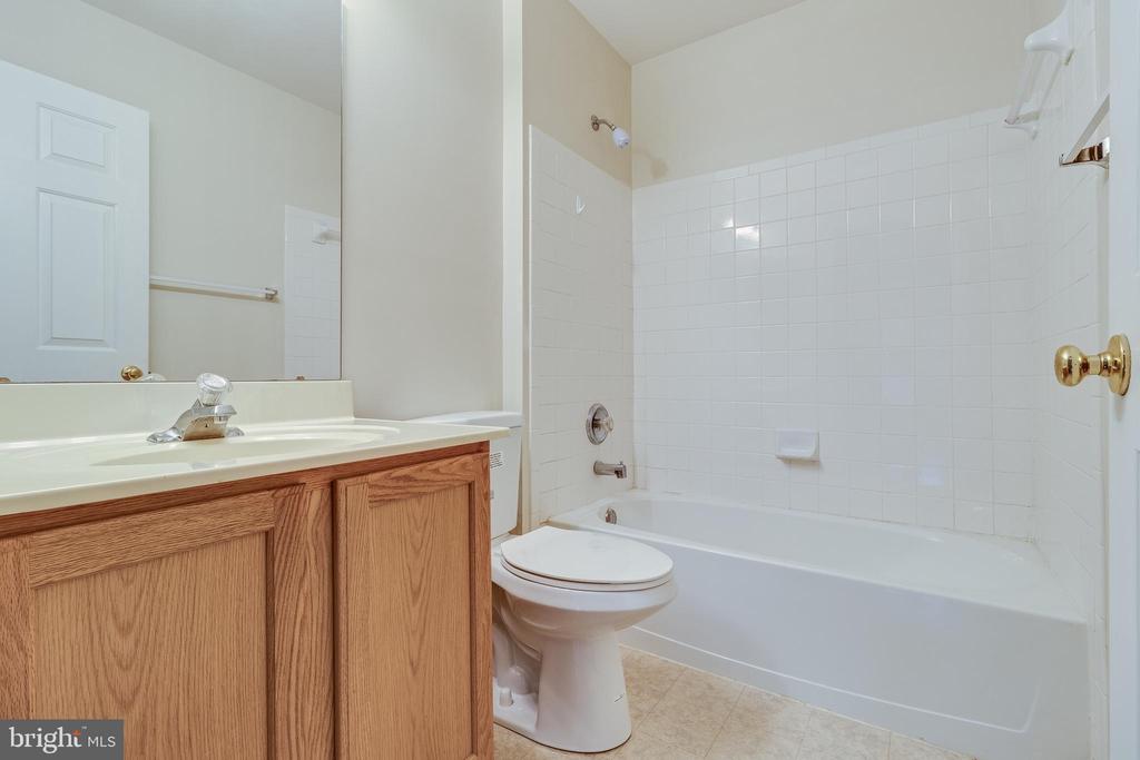 8707 FRAN DEL DRIVE