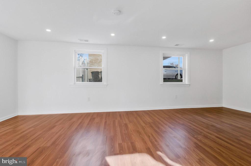 72 Herrington Dr