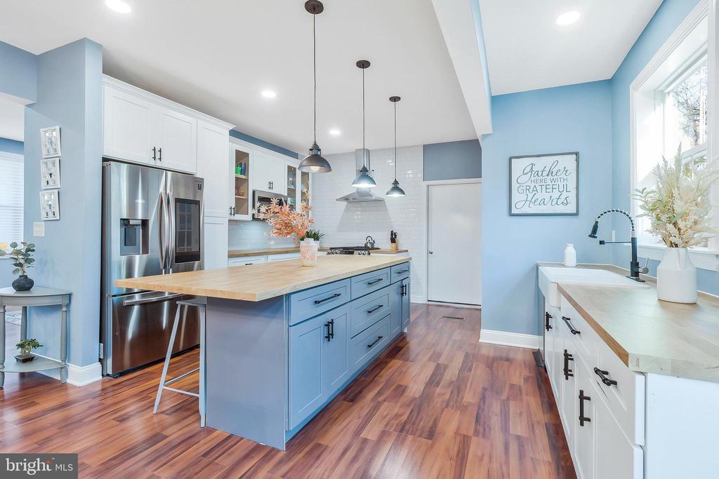 72 Herrington Dr