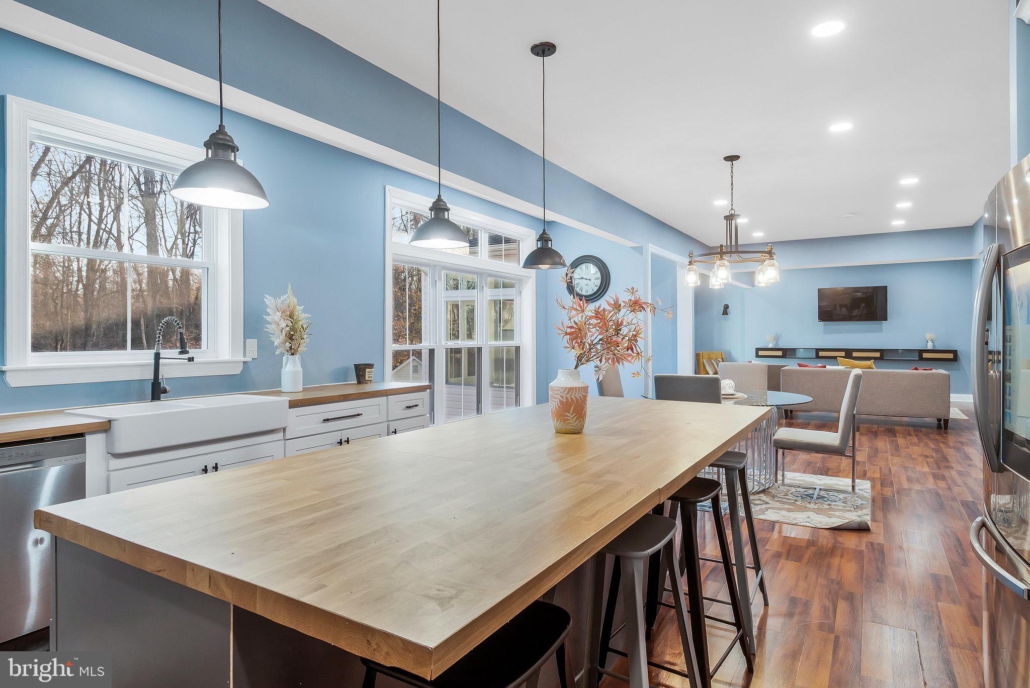 72 Herrington Dr