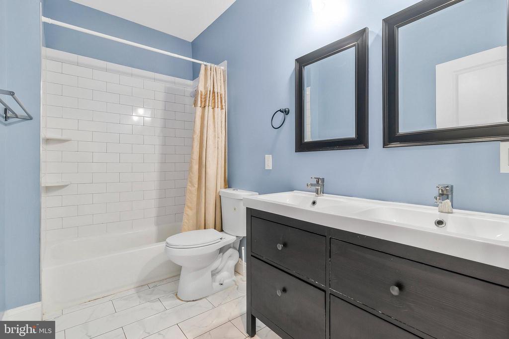 72 Herrington Dr